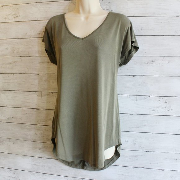 Maurices 24/7 Women's Tunic Top Size M Khaki Green - Picture 1 of 4